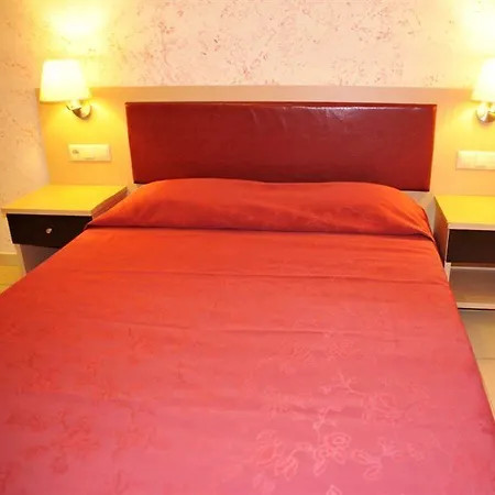 Anseli And Hotel Kremastí